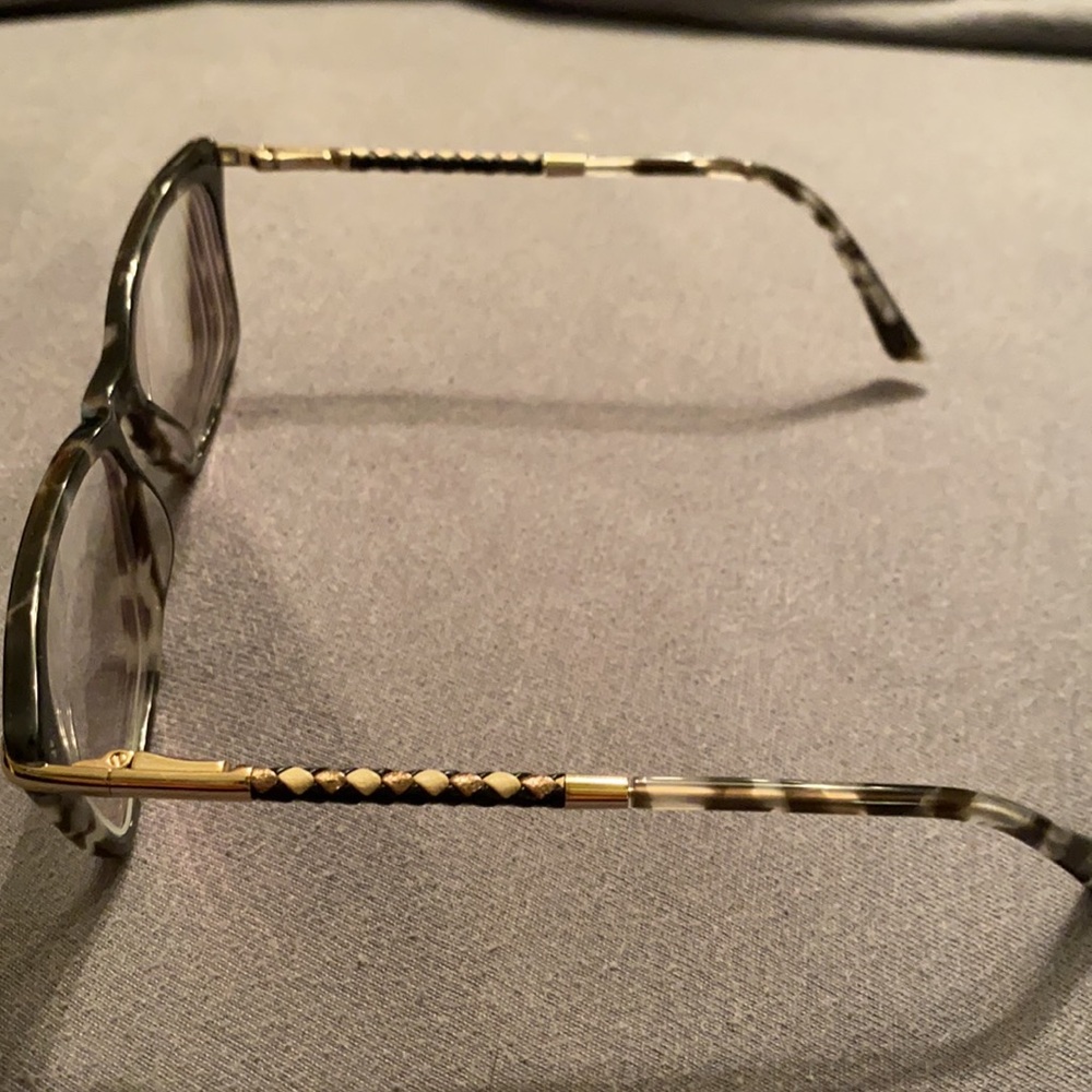 Glasses - Picture 5 of 8